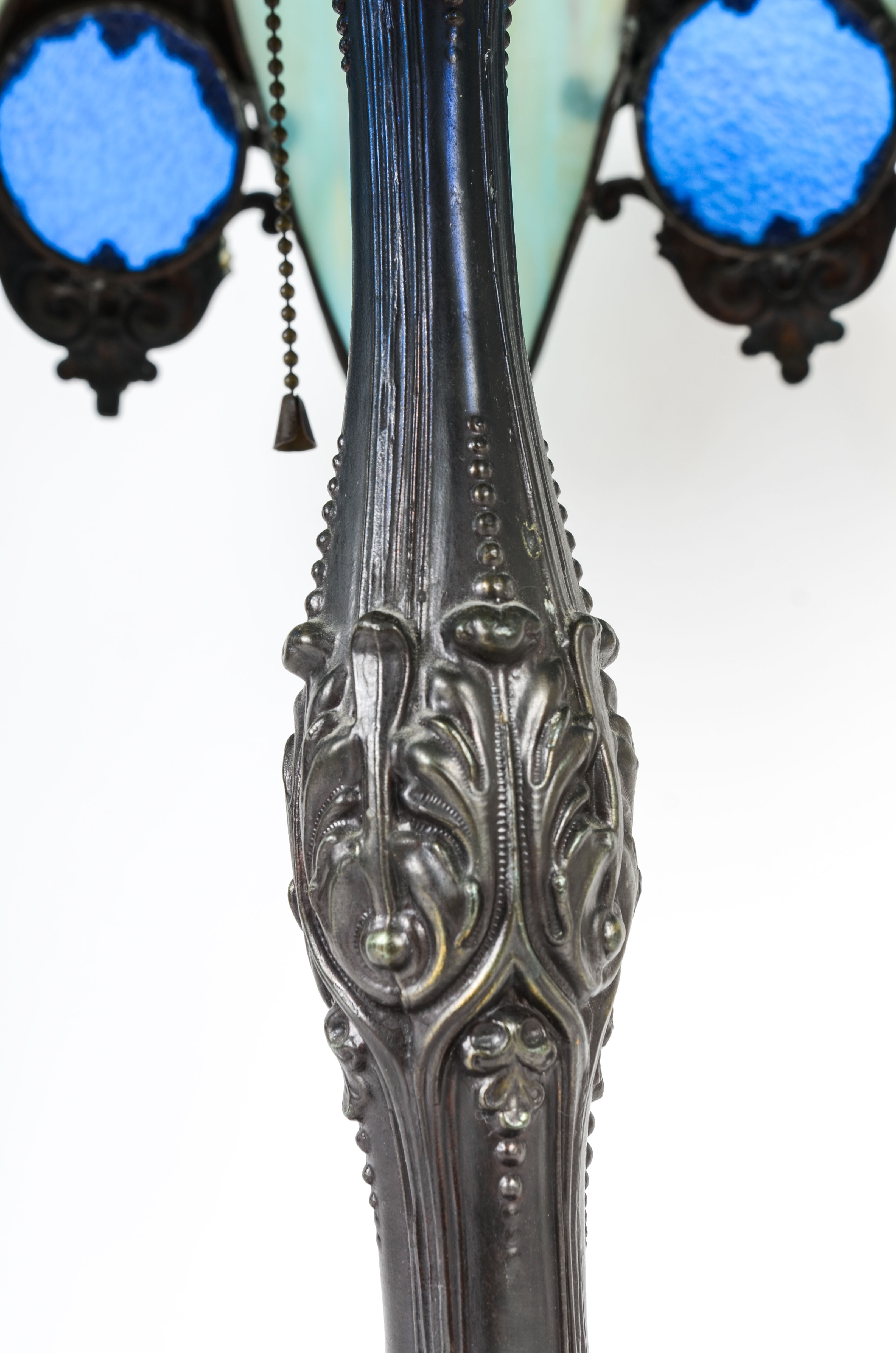 Vintage Style Leaded Glass Table Lamp