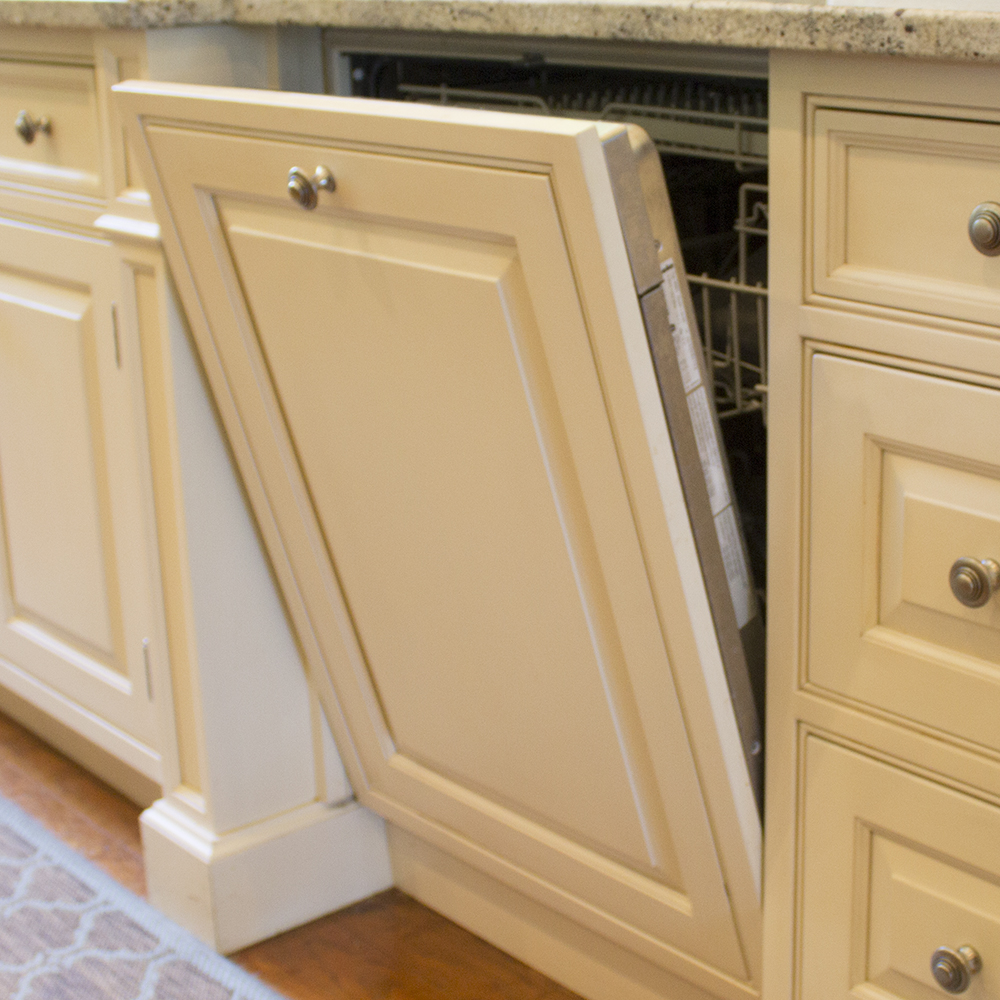 Milele Fully Integrated Incognito Dishwasher With Custom Cabinet Paneled Front