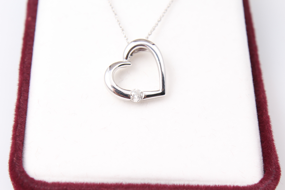 14K White Gold Diamond Heart Pendant and Chain