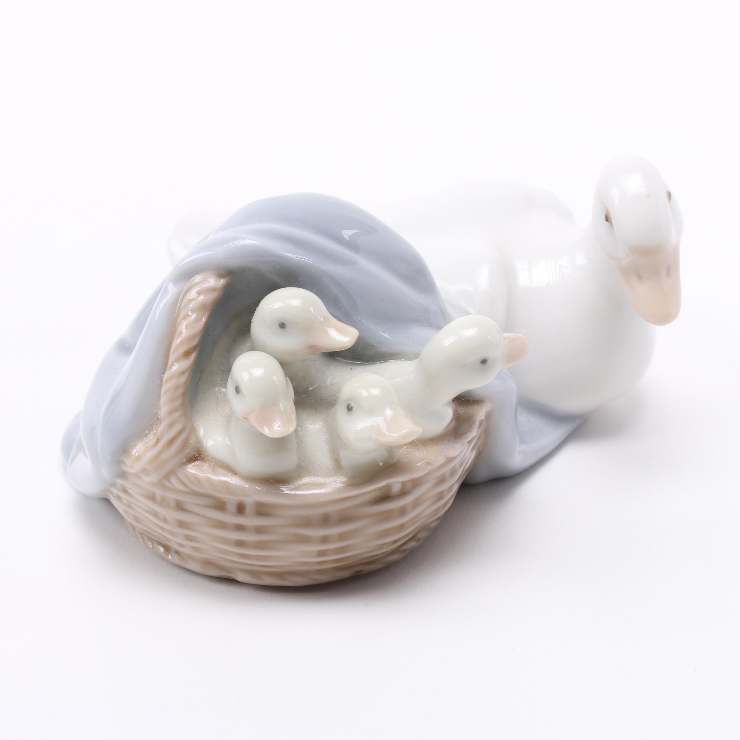 Lladro Porcelarin "Ducklings" Figurine