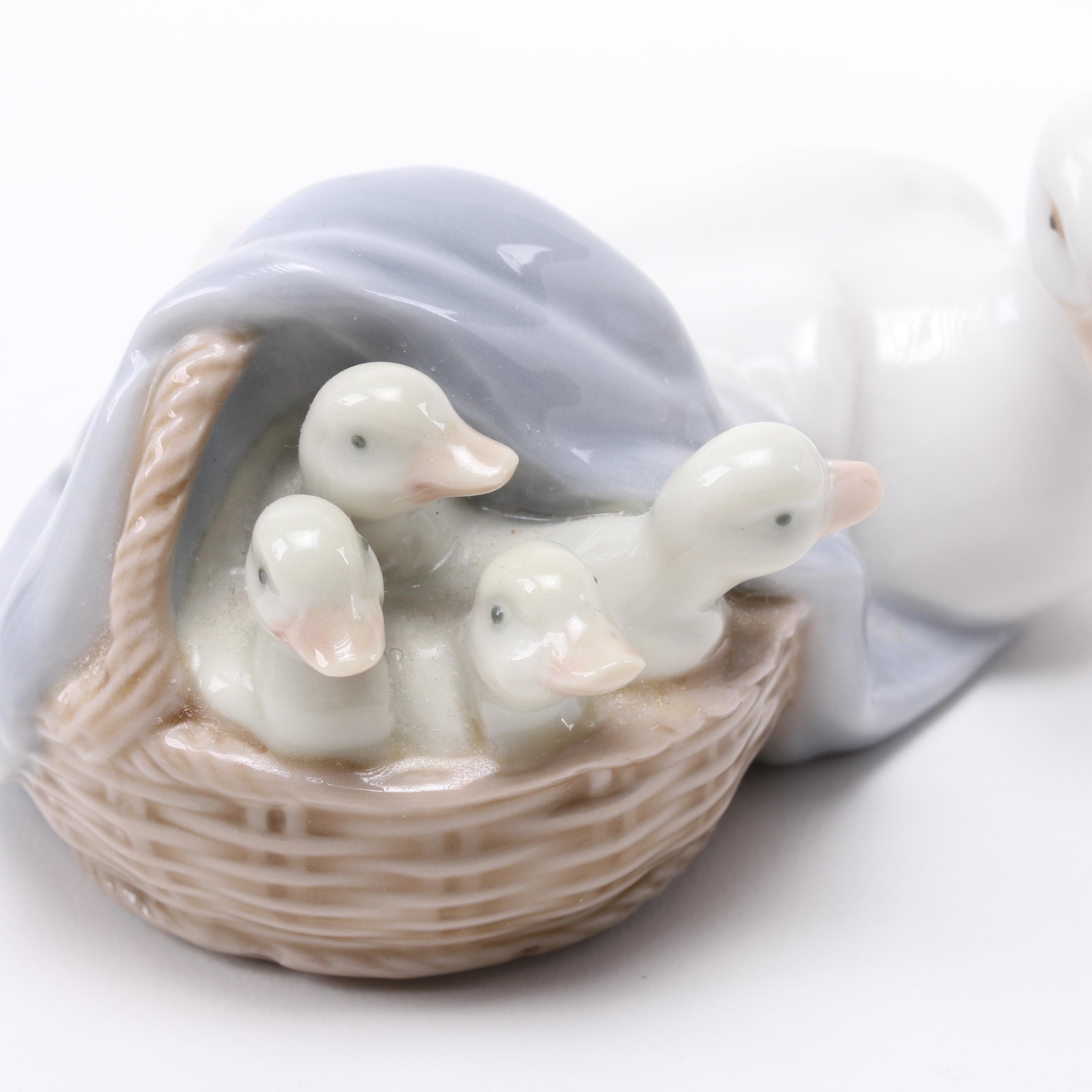 Lladro Porcelarin "Ducklings" Figurine