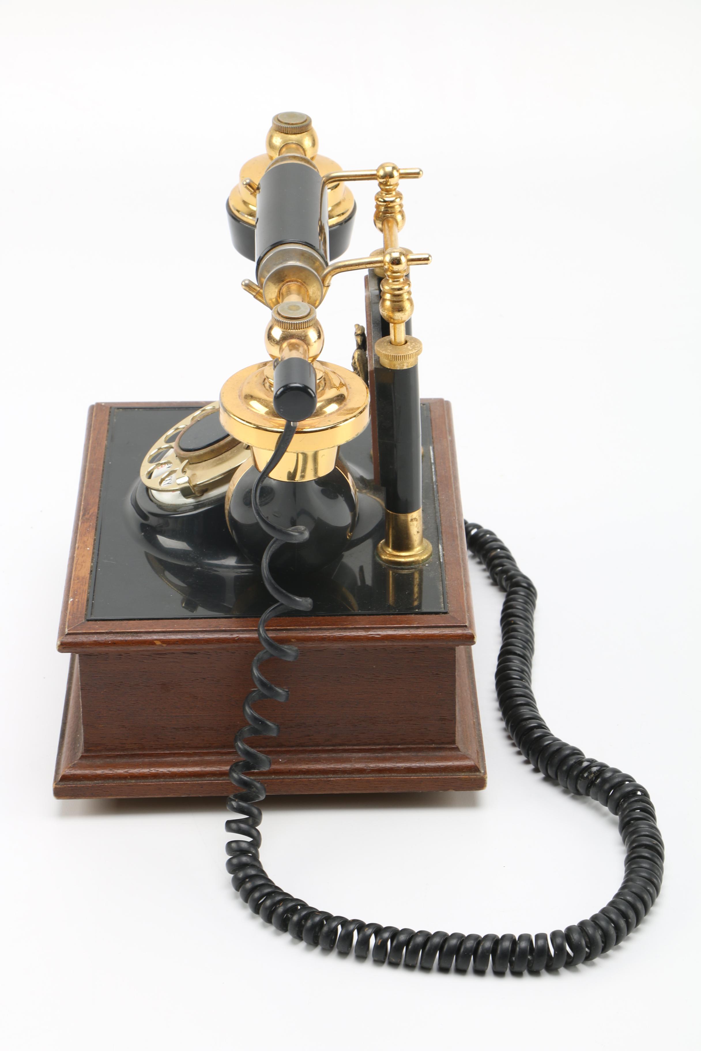 Deco-Tel Rotary Telephone