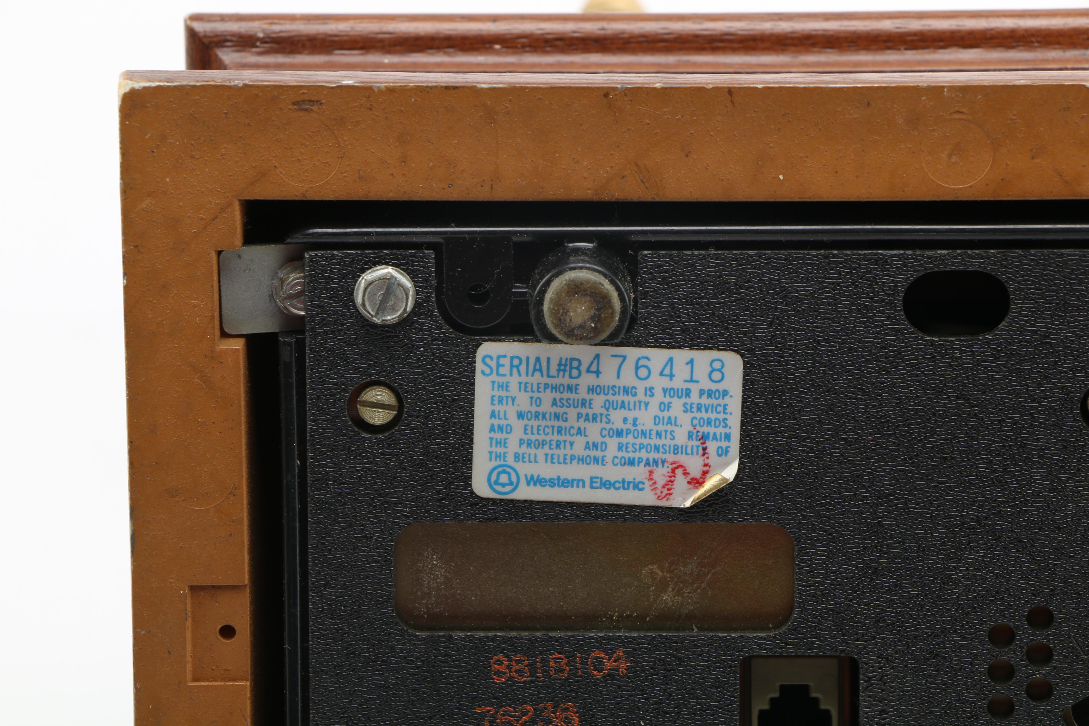 Deco-Tel Rotary Telephone