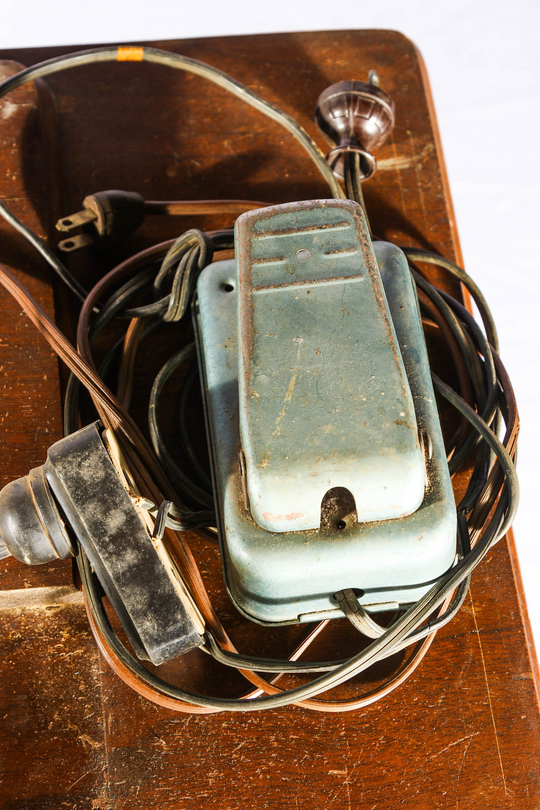 Singer Sewing Machine Table