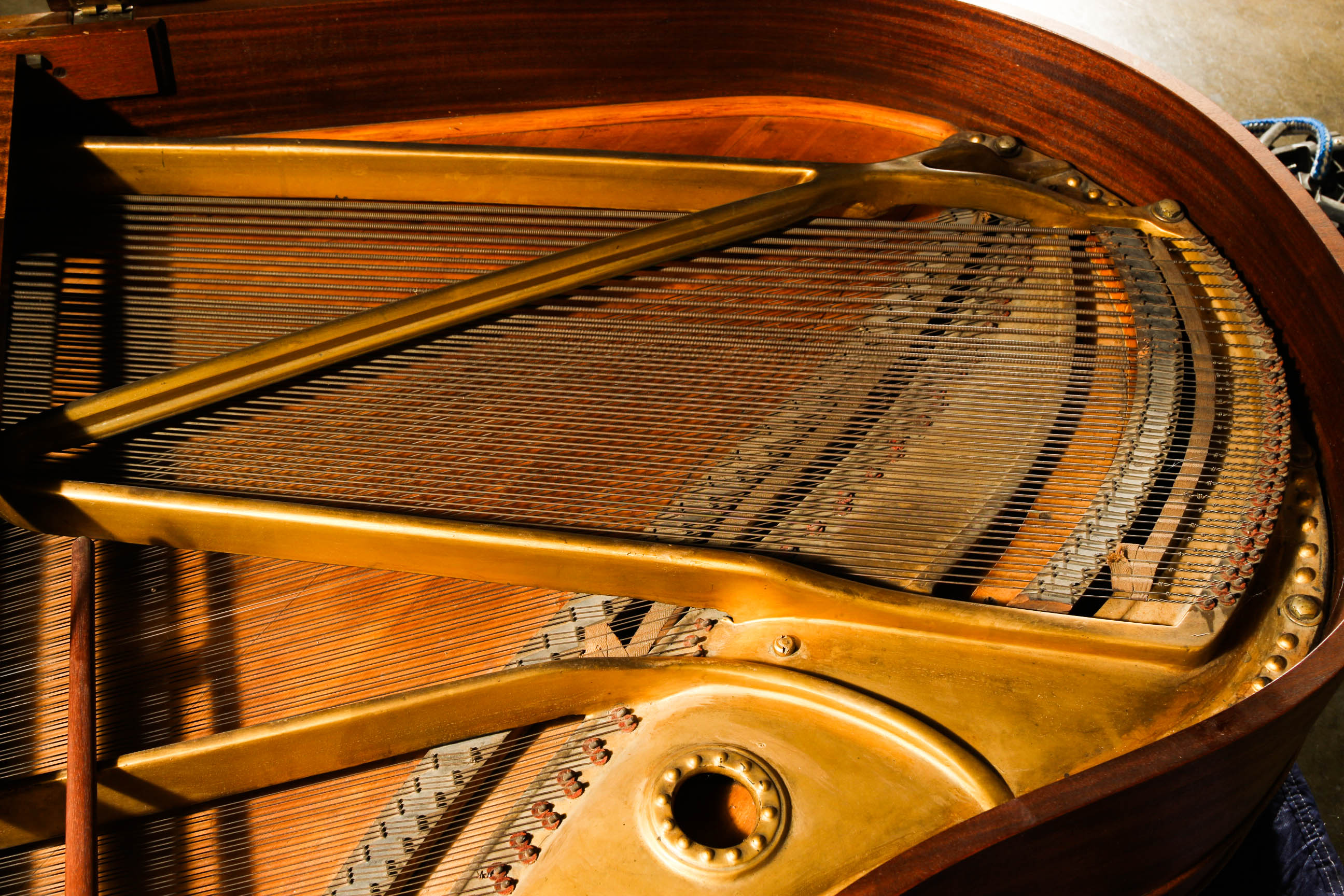 1904 Behning & Sons Mahogany Baby Grand Piano