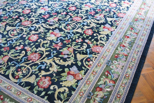 Power Loomed French Horn Wool Area Rug