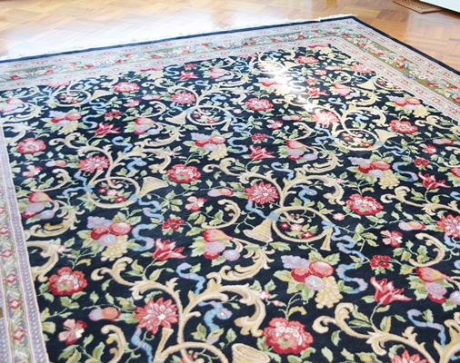 Power Loomed French Horn Wool Area Rug