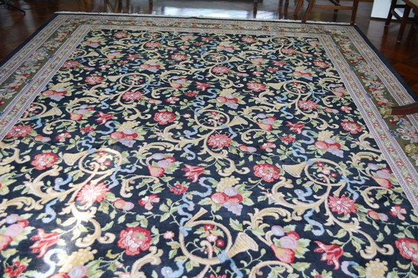 Power Loomed French Horn Wool Area Rug