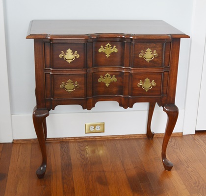 Pennsylvania House Queen Anne Style Side Table