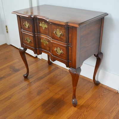 Pennsylvania House Queen Anne Style Side Table