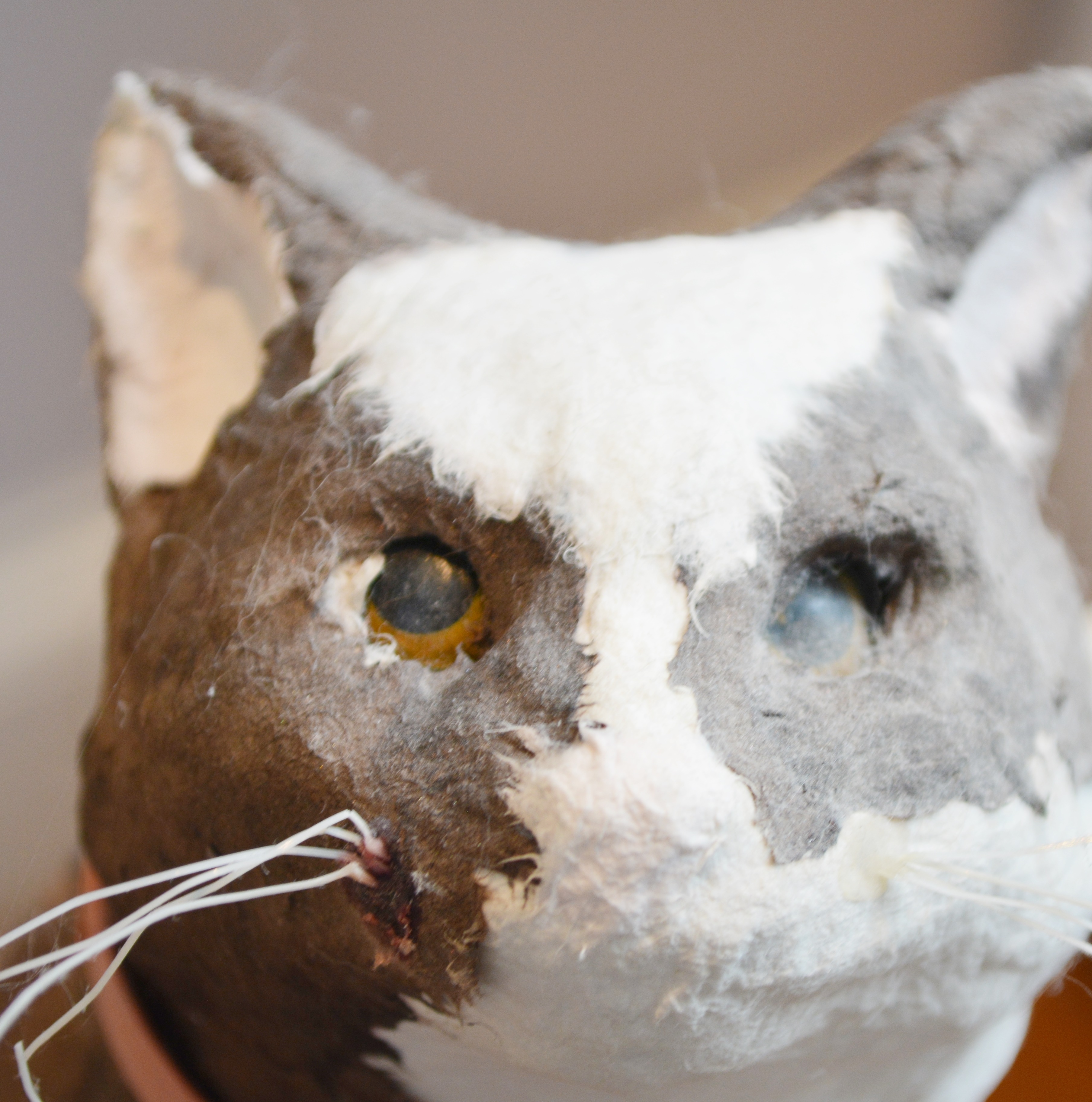 Papier-mâché Kitten Clock