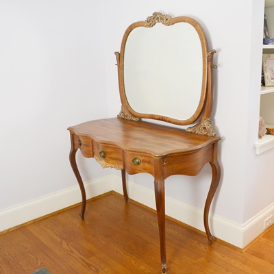Antique Mirrored Mahogany Dressing Table