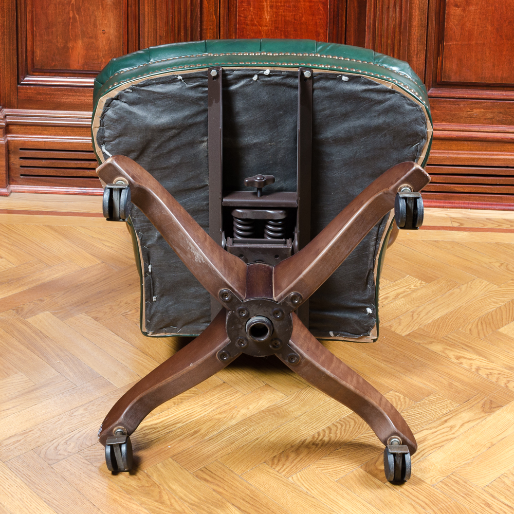 Vintage Tufted Green Leather Office Chair