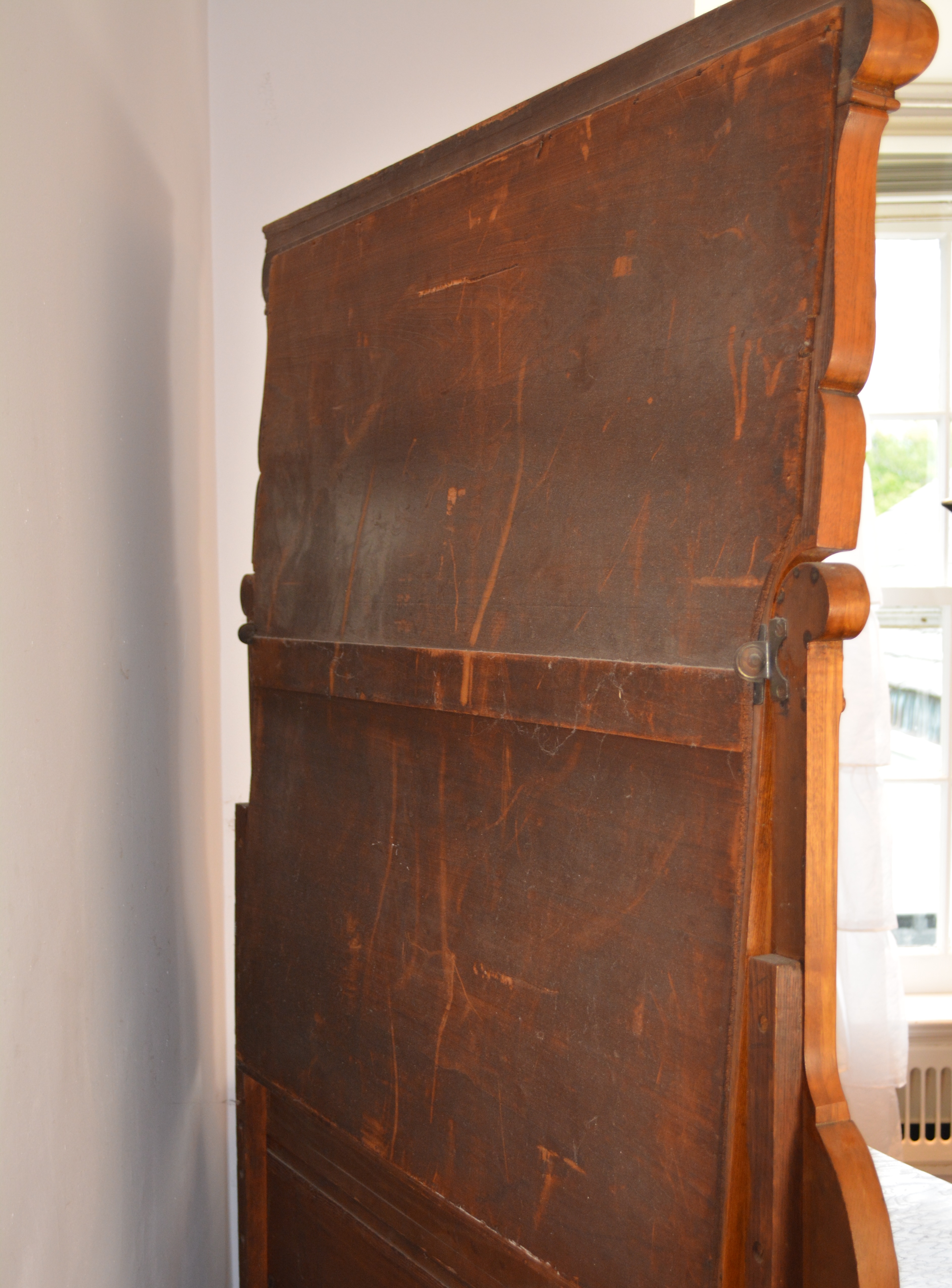 Antique Serpentine Quilted Maple Dresser With Mirror