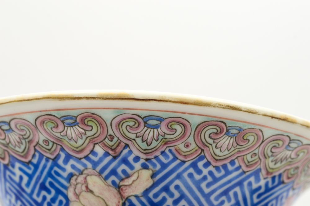 Exceptional Chinese Porcelain Vase