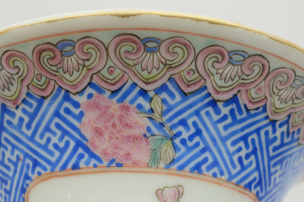 Exceptional Chinese Porcelain Vase