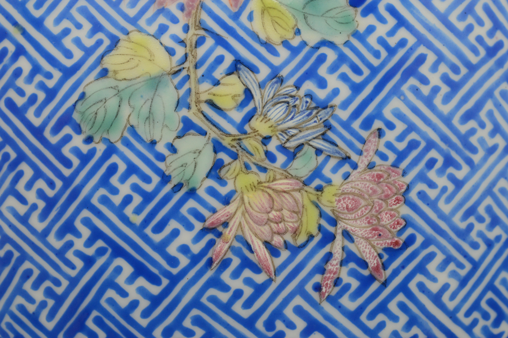 Exceptional Chinese Porcelain Vase