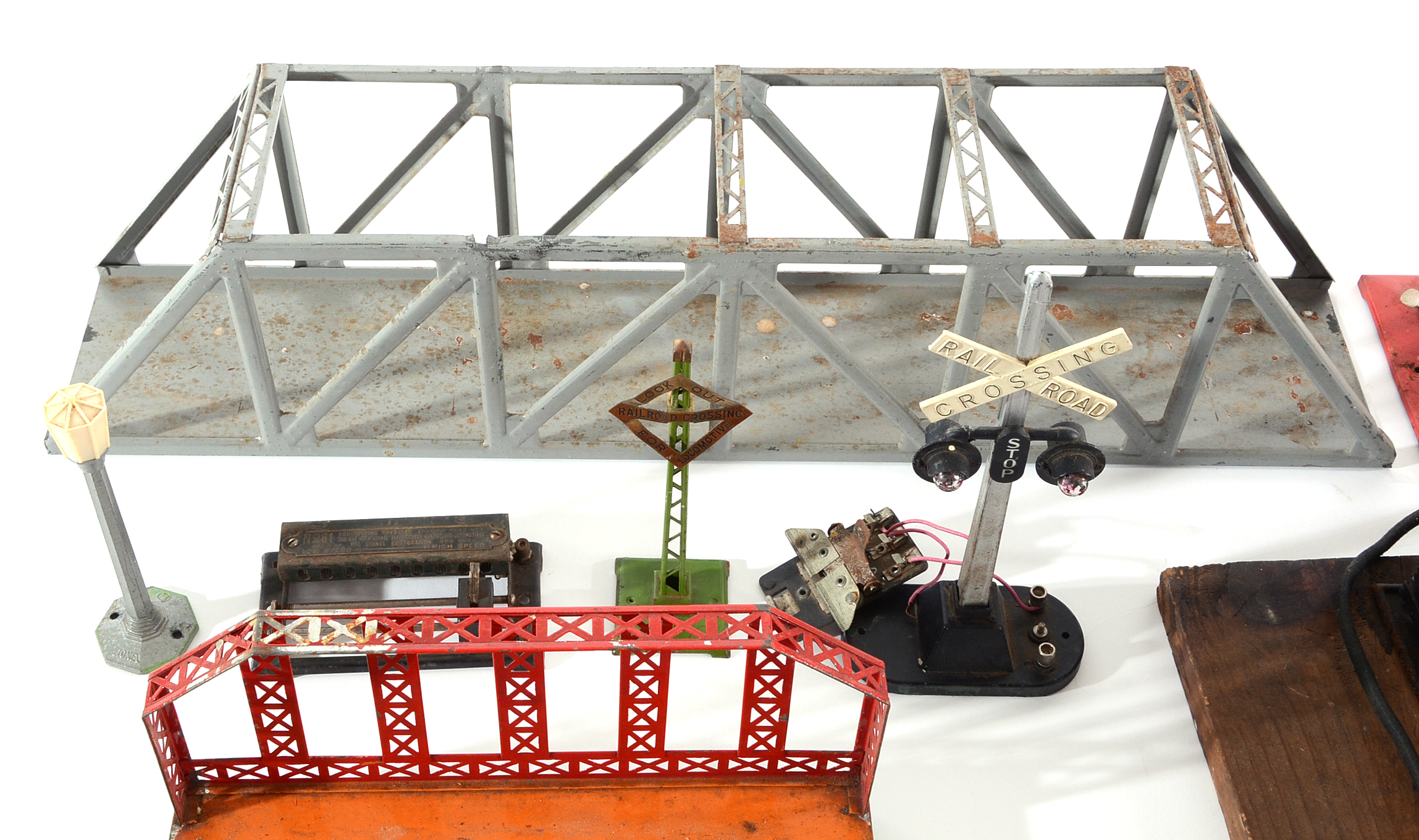 Train Accessories fot O Gauge Trains