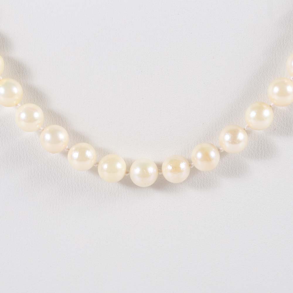 Individually Knotted Cultured Pearl Necklace with 14K Gold Clasp