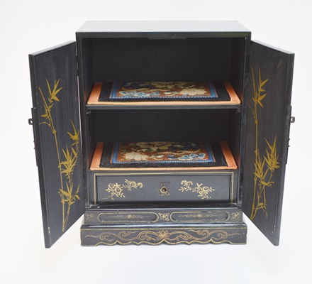 Chinoiserie Black Lacquer Jewelry Box