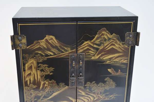 Chinoiserie Black Lacquer Jewelry Box
