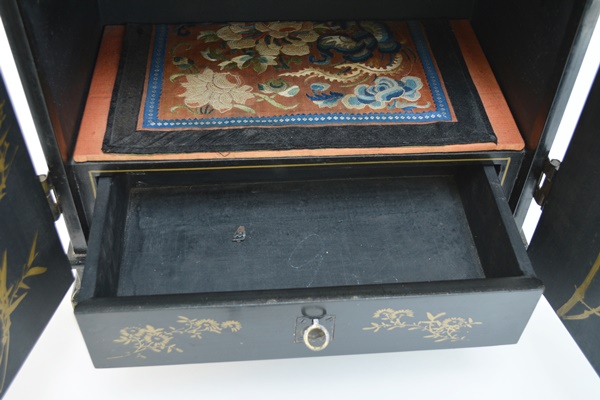 Chinoiserie Black Lacquer Jewelry Box