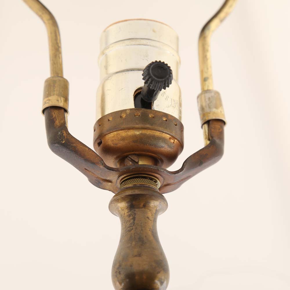 Hand Painted Japanese Imari Porcelain Table Lamp