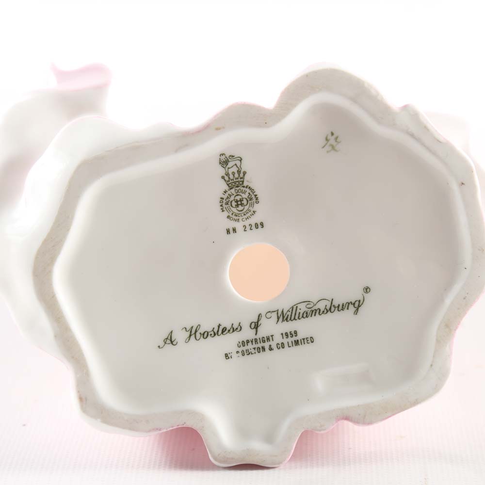 1959 Royal Doulton "The Hostess of Williamsburg" HN2209 Porcelain Figurine