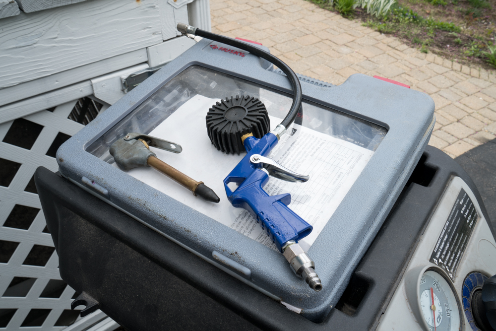 Campbell Hausfield Air Compressor and Husky Air Tool Set
