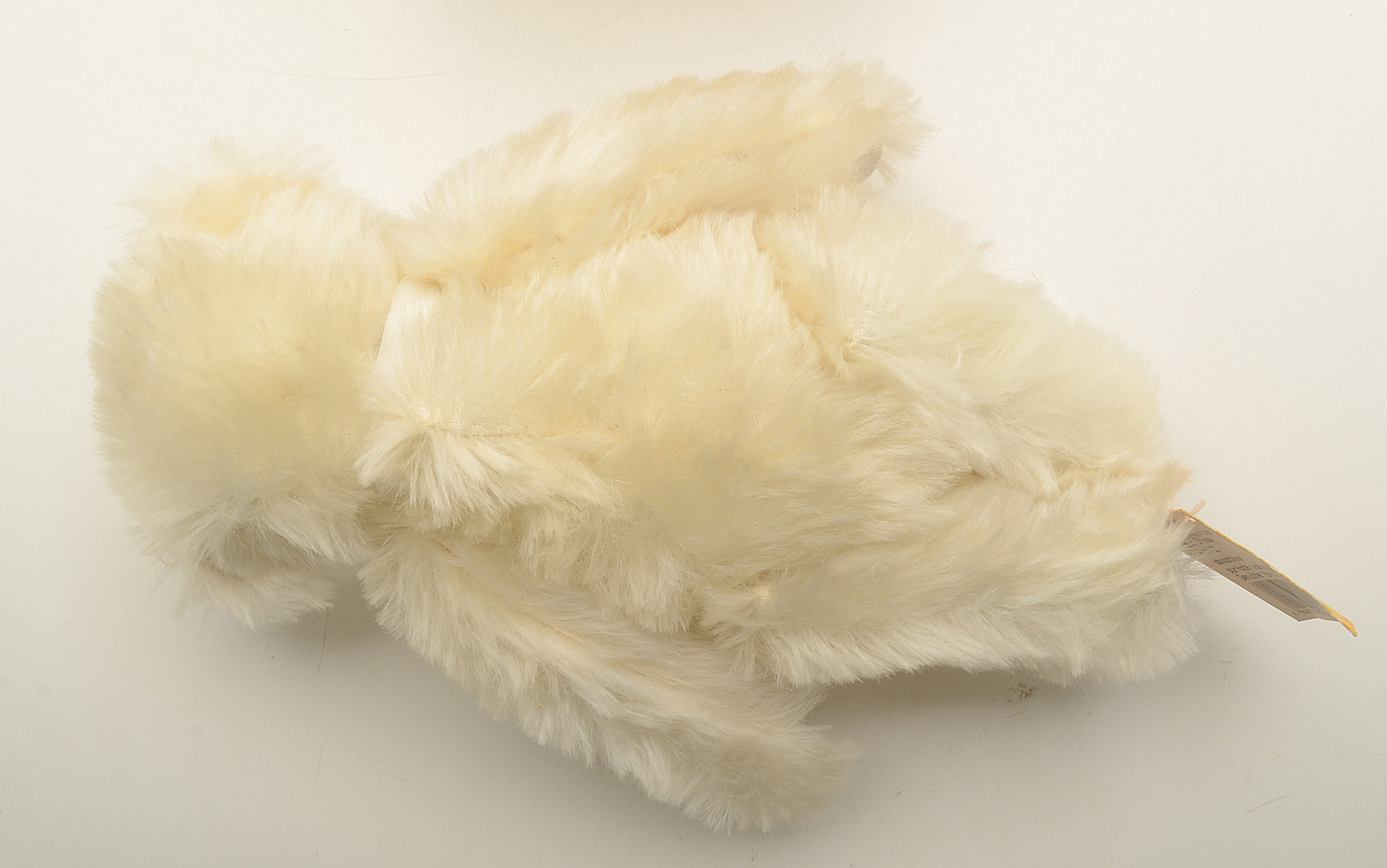 Steiff "Mr. Vanilla Bear with Porcelain Steiff Tea Set