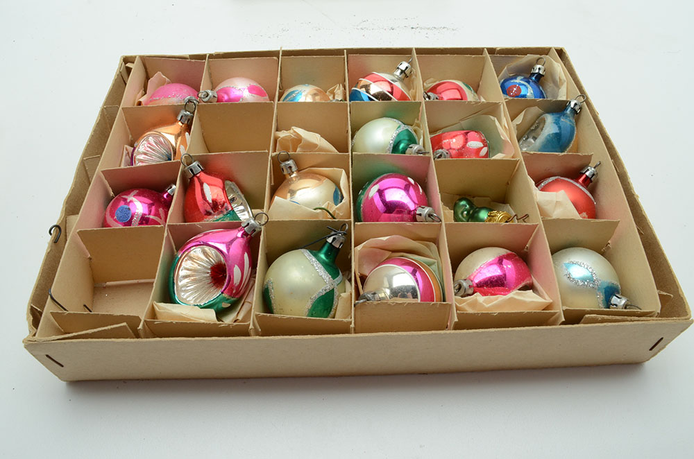 Vintage Christmas Holiday Ornaments