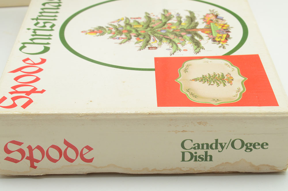 Spode "Christmas Tree" China Accessory Set