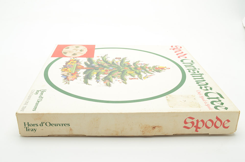 Spode "Christmas Tree" China Accessory Set