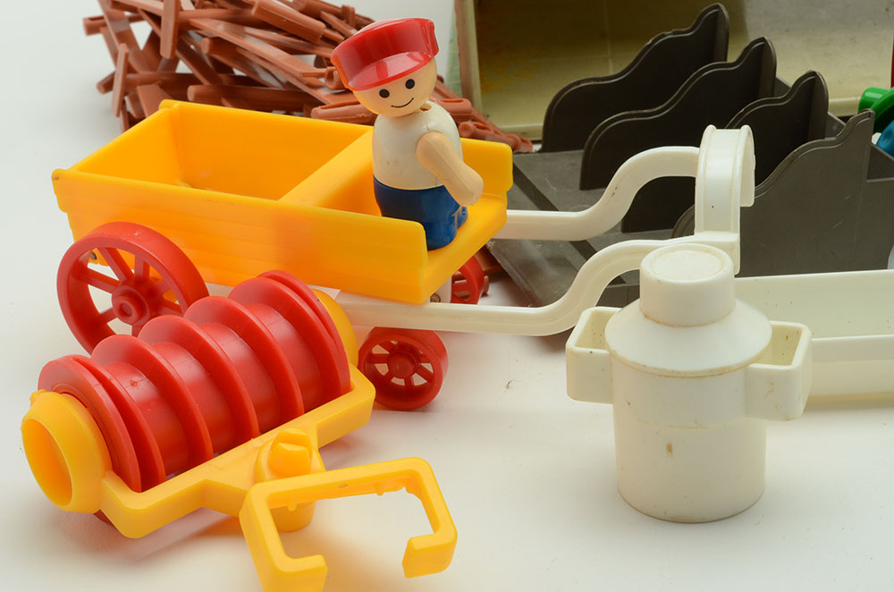 Marx Toys Tin Lithographed "Lazy Day Farm" with Accessories