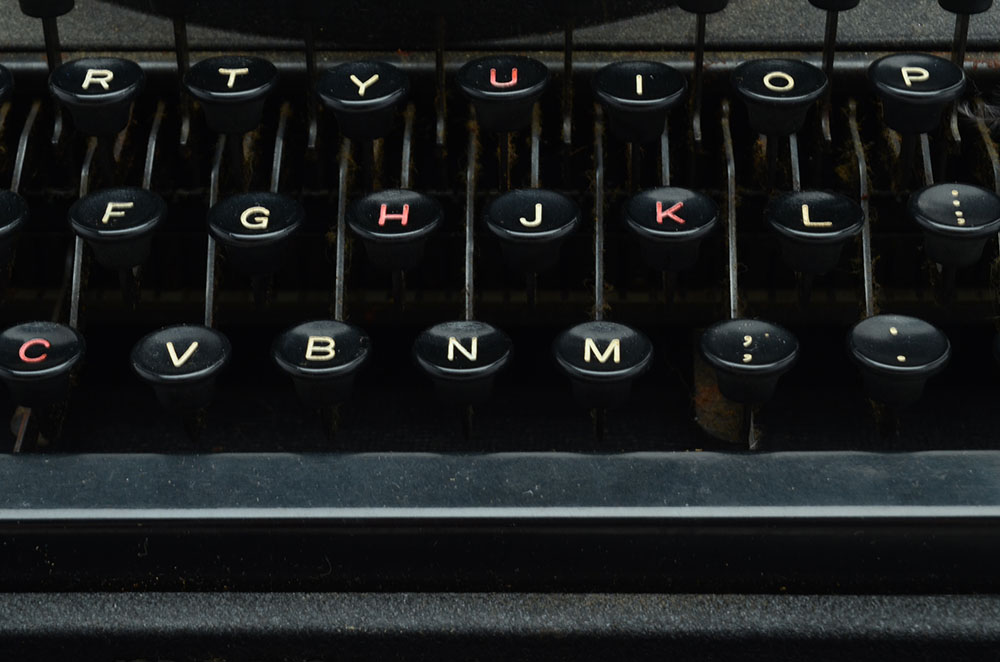 Vintage Remington "Noiseless" Typewriter