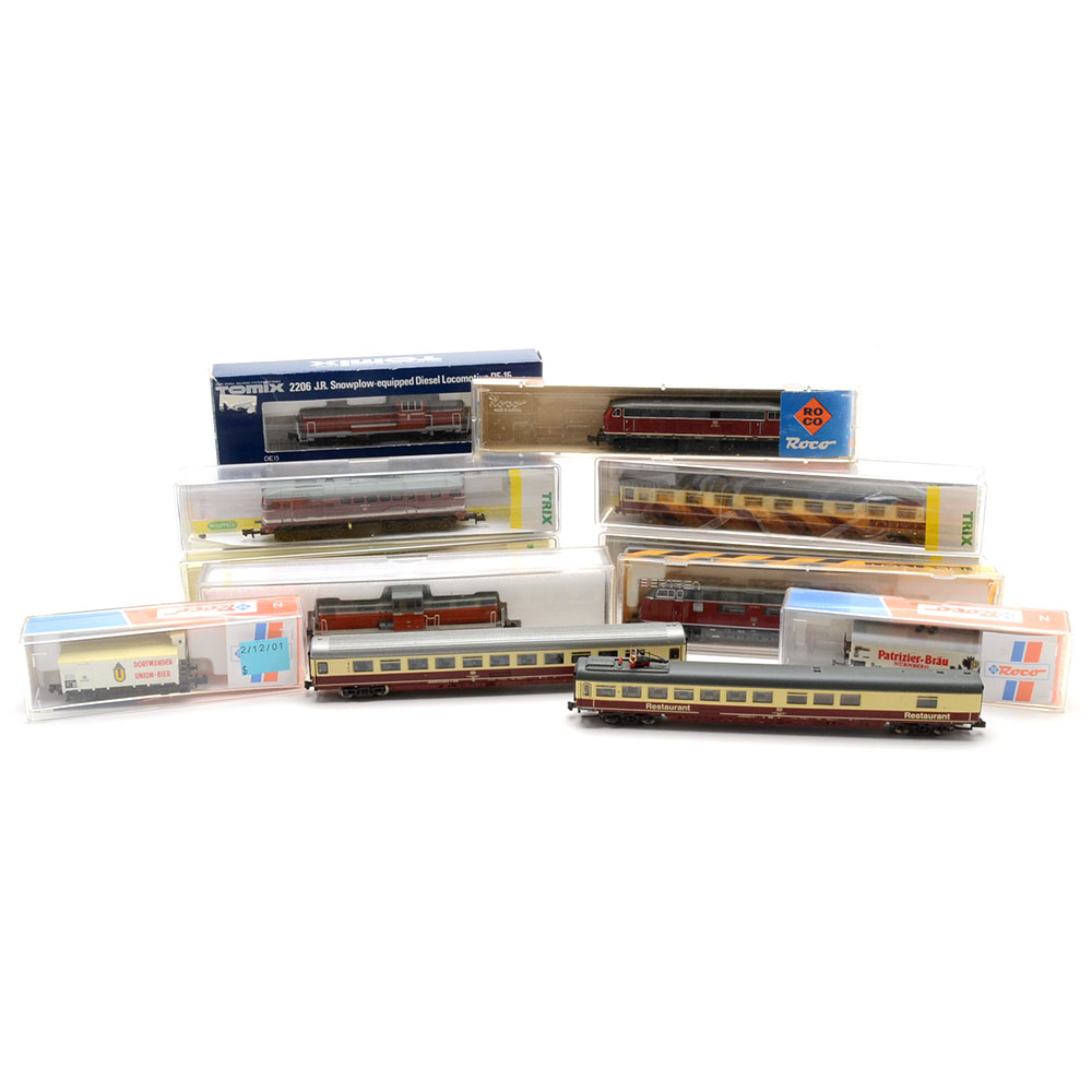 Collection of N Gauge European Train Passenger Cars and More
