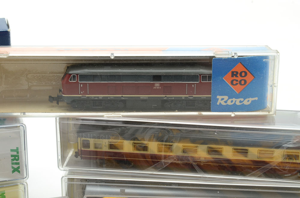 Collection of N Gauge European Train Passenger Cars and More