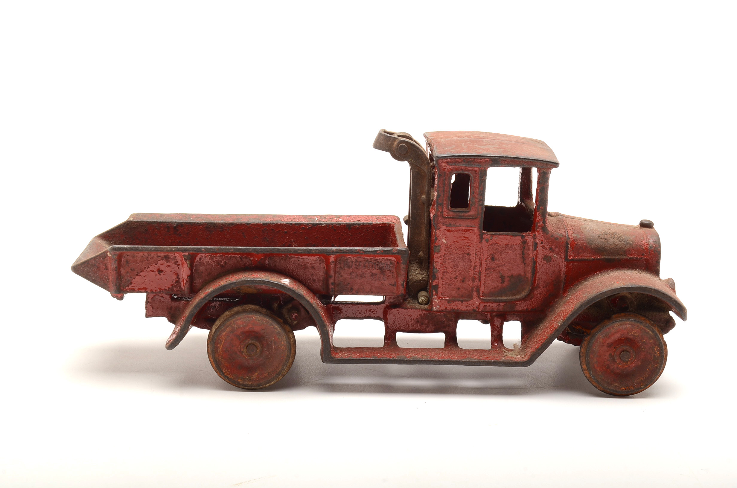 1920s Cast Iron International Harvester Dump Truck by Arcade