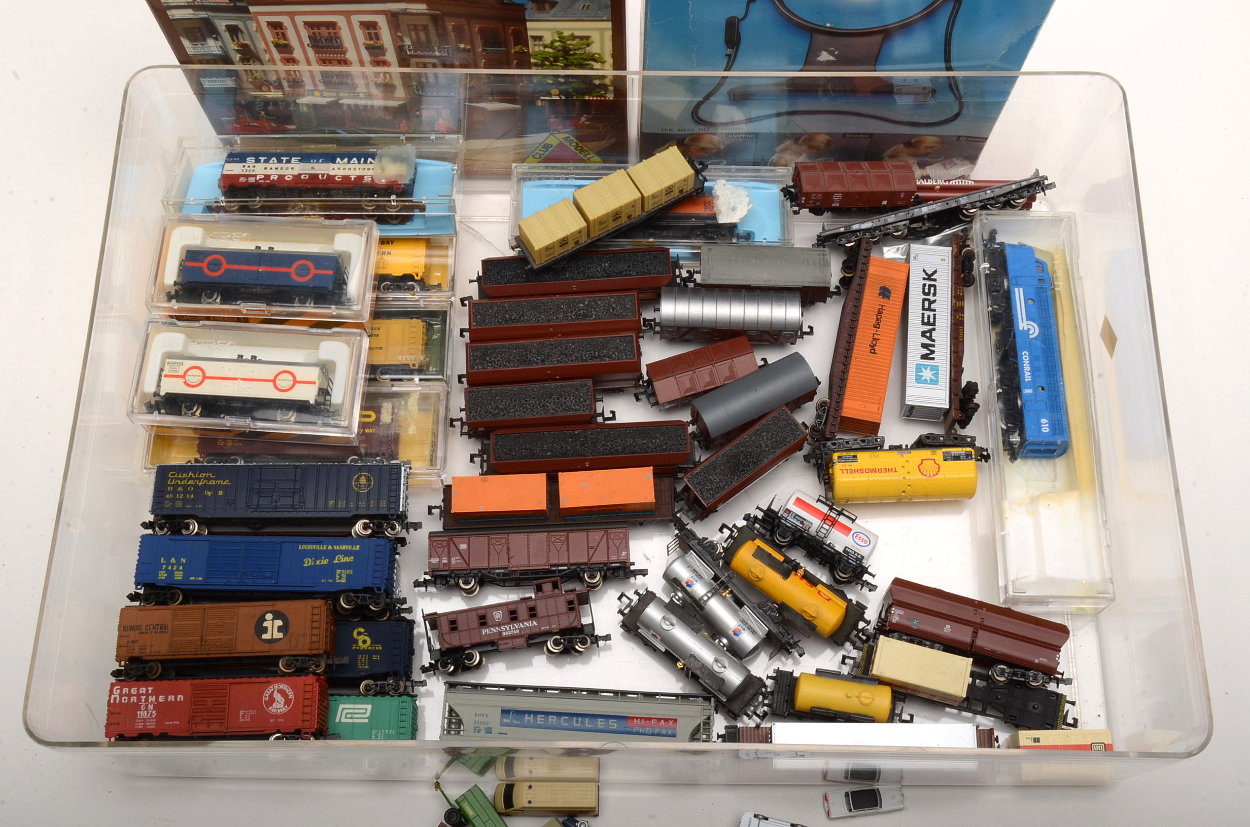 Large Collection of N Gauge Model Train Cars Scenery Pieces and Single Conrail Engine