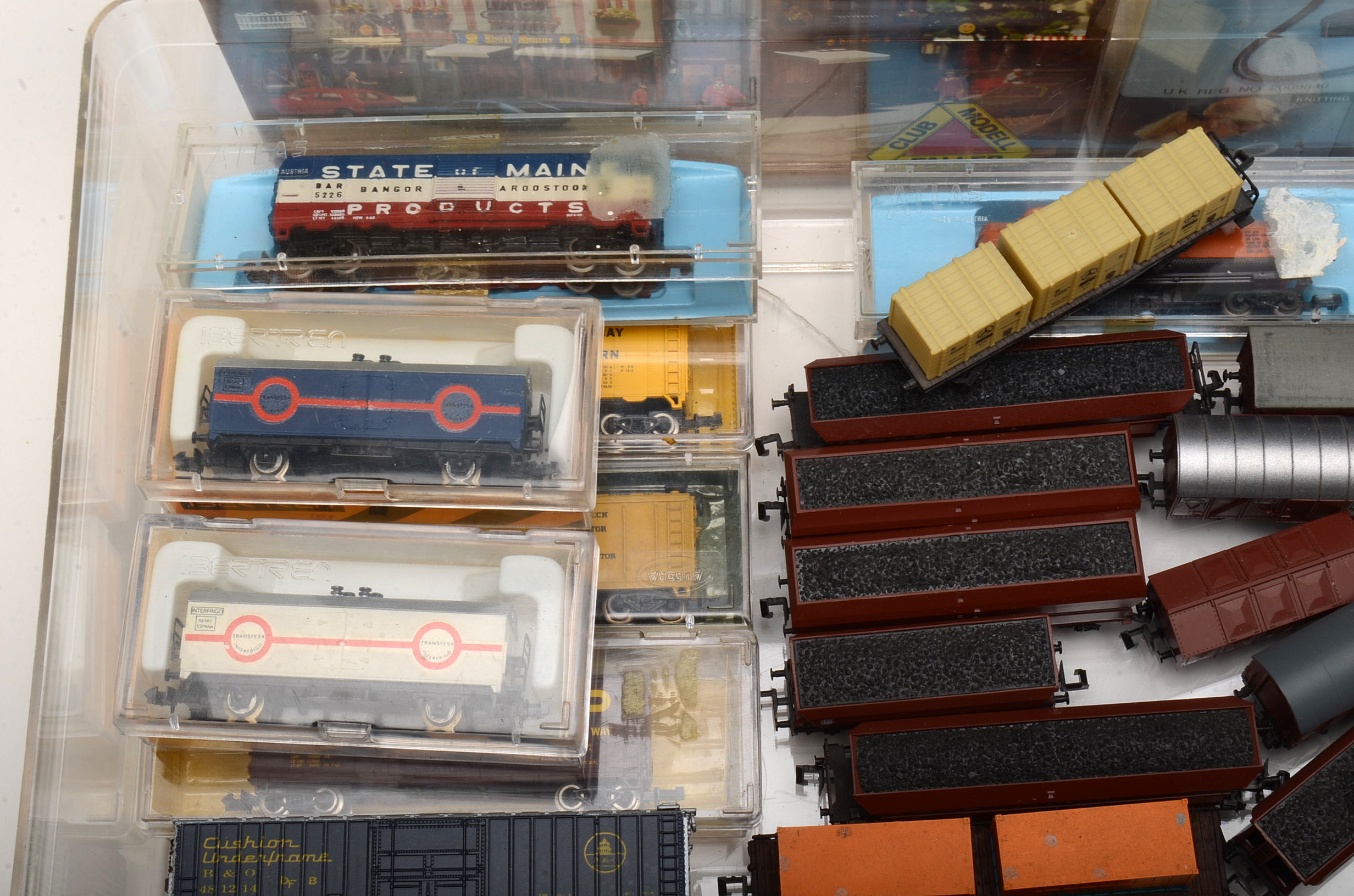 Large Collection of N Gauge Model Train Cars Scenery Pieces and Single Conrail Engine
