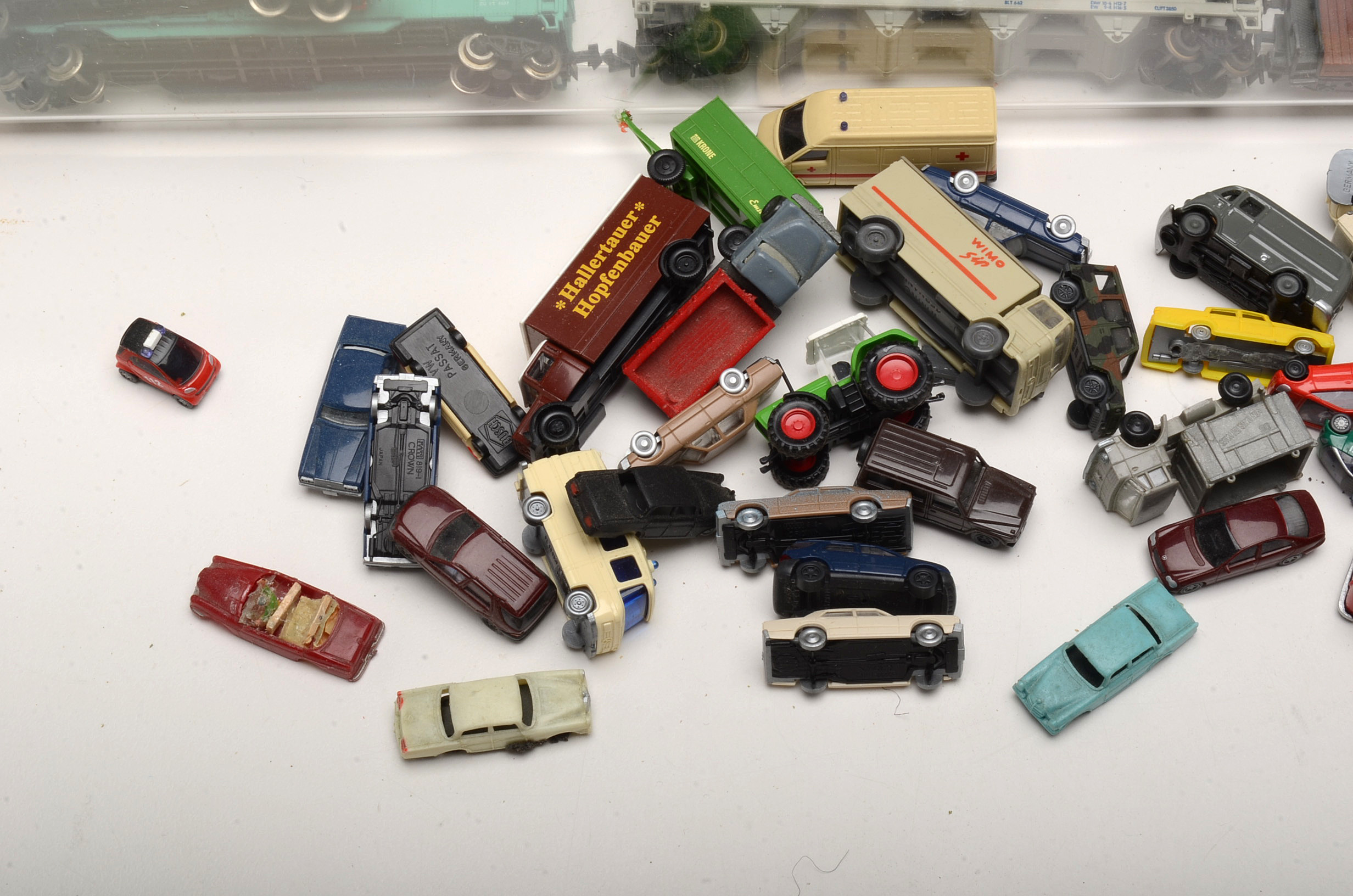 Large Collection of N Gauge Model Train Cars Scenery Pieces and Single Conrail Engine