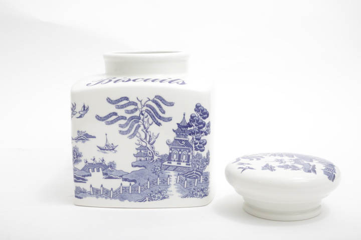 "Blue Willow" Tableware and More