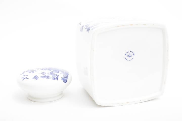 "Blue Willow" Tableware and More