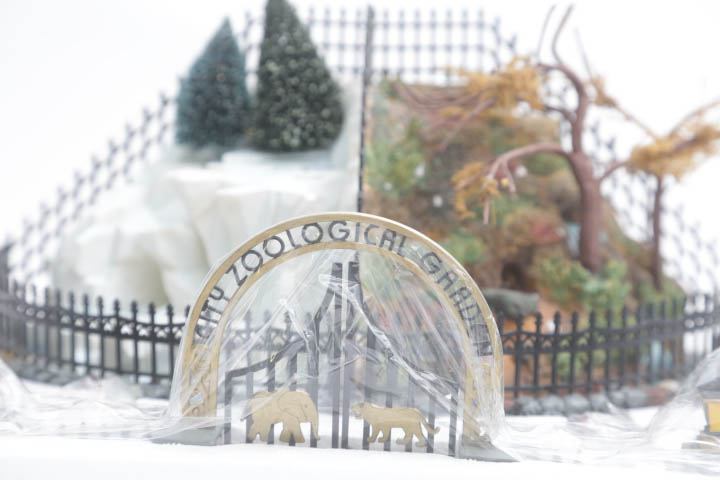 Department 56 Christmas Décor