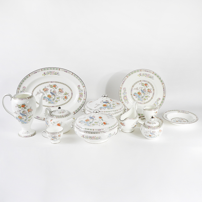 Wedgwood "Kutani Crane" China Set