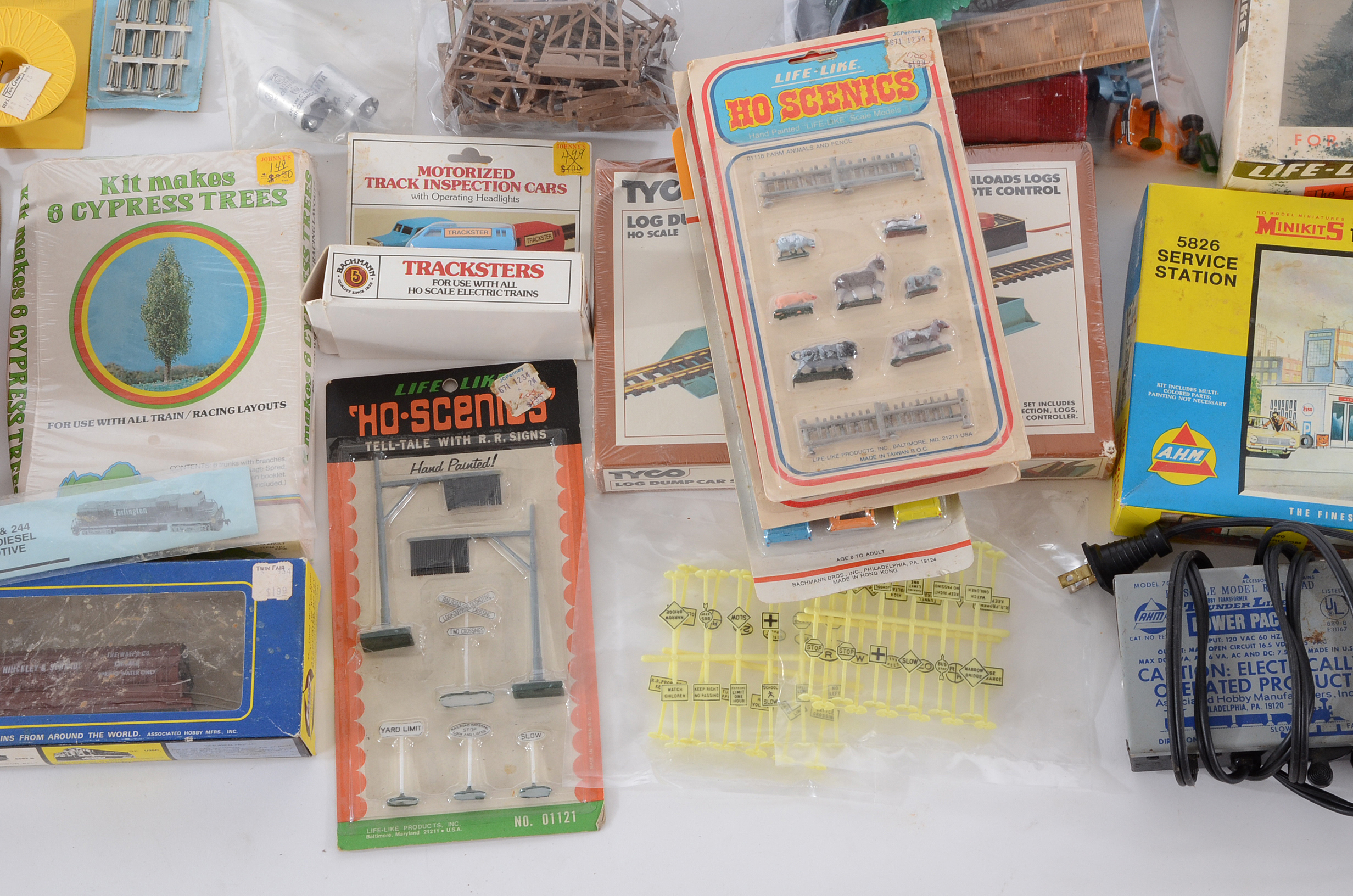 Collection of HO Gauge Train Buildings and Accessories