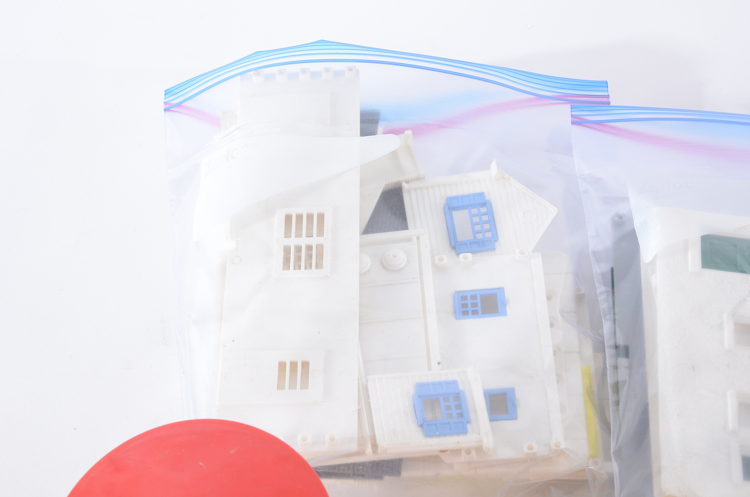 Grouping of O Gauge Plasticville Scenery Models