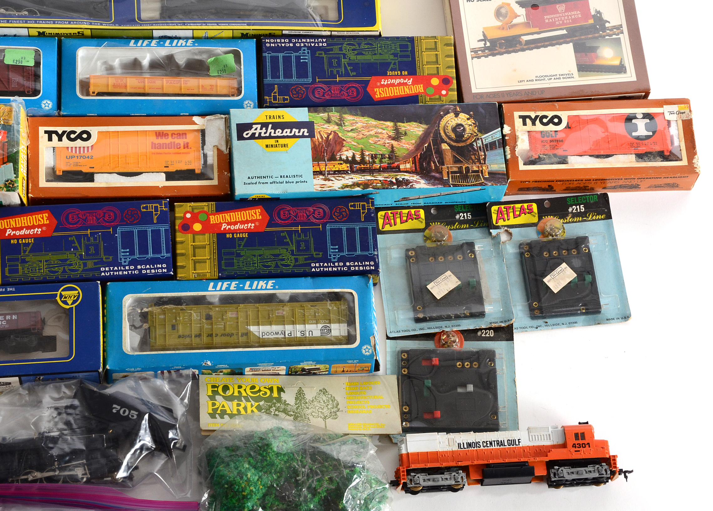 Collection of HO Gauge Locomotives with Train Cars and Accessorie
