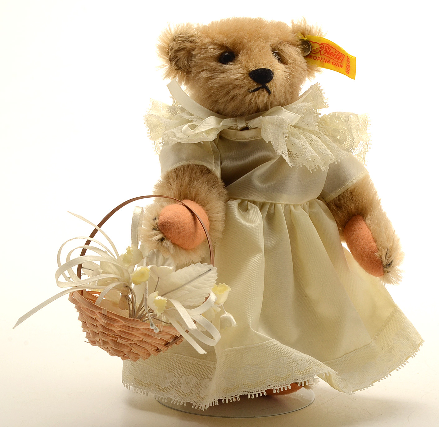 Steiff Flower and Ring Bear-ers