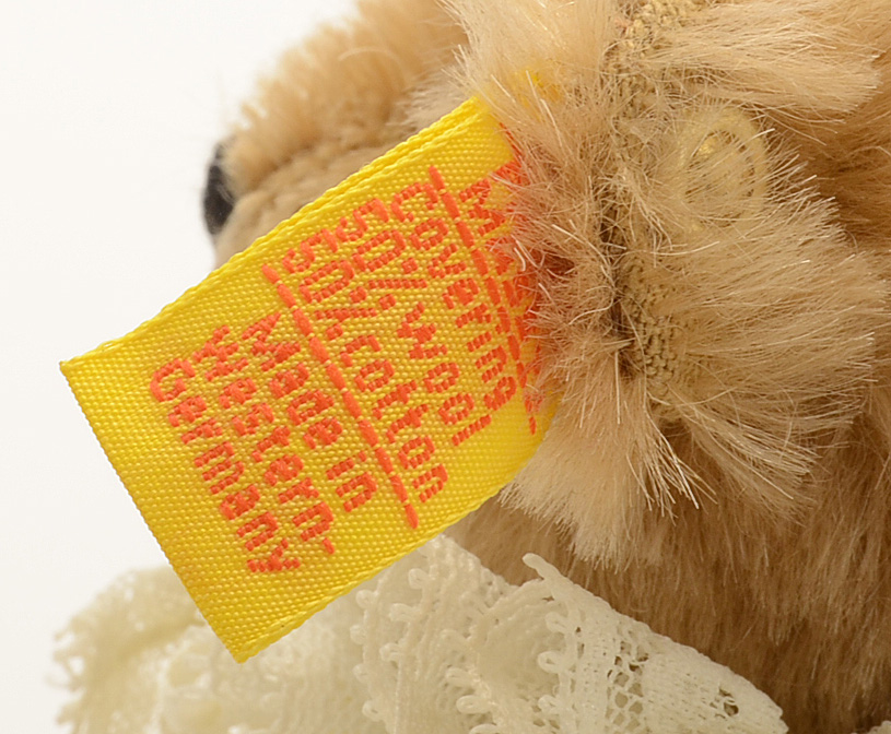 Steiff Flower and Ring Bear-ers